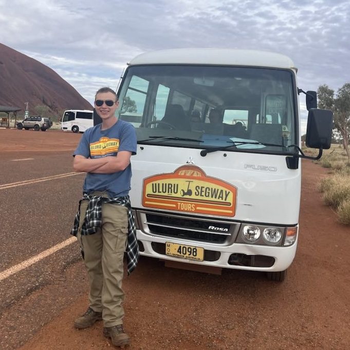 Uluru-Tour-Guide-Blaez